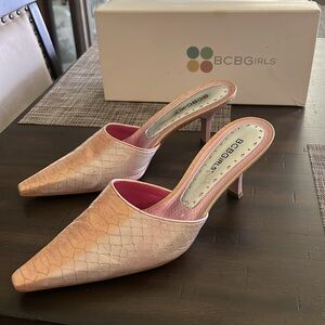 NWOT!! BCBGirls Women's Mules  Style:Melany-SS Roseberry Size: 8.5M